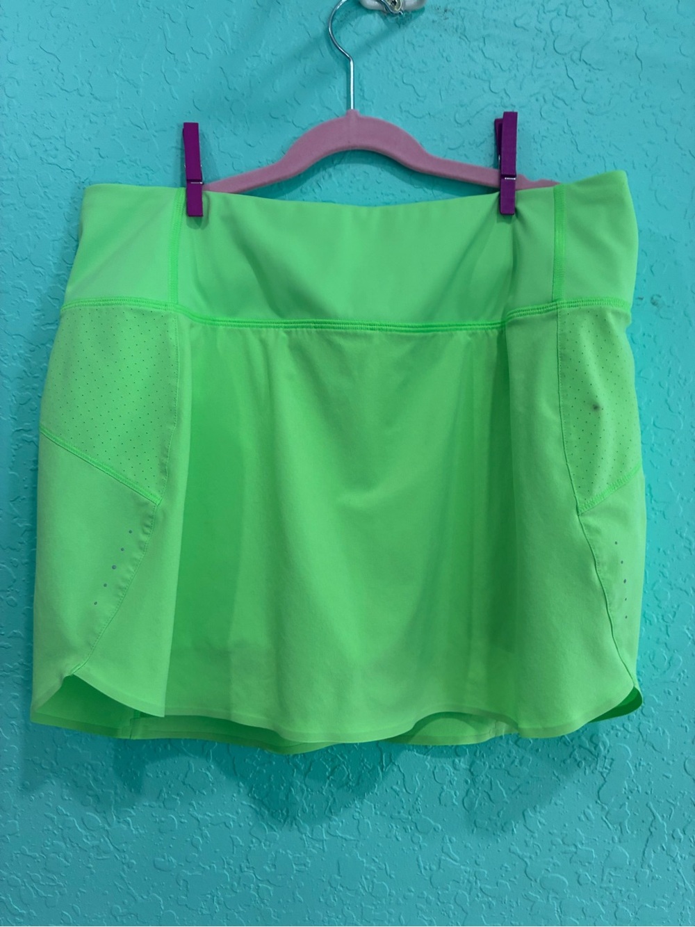 Athleta Neon Green Athletic Run with It Skort M women’s running athleisure